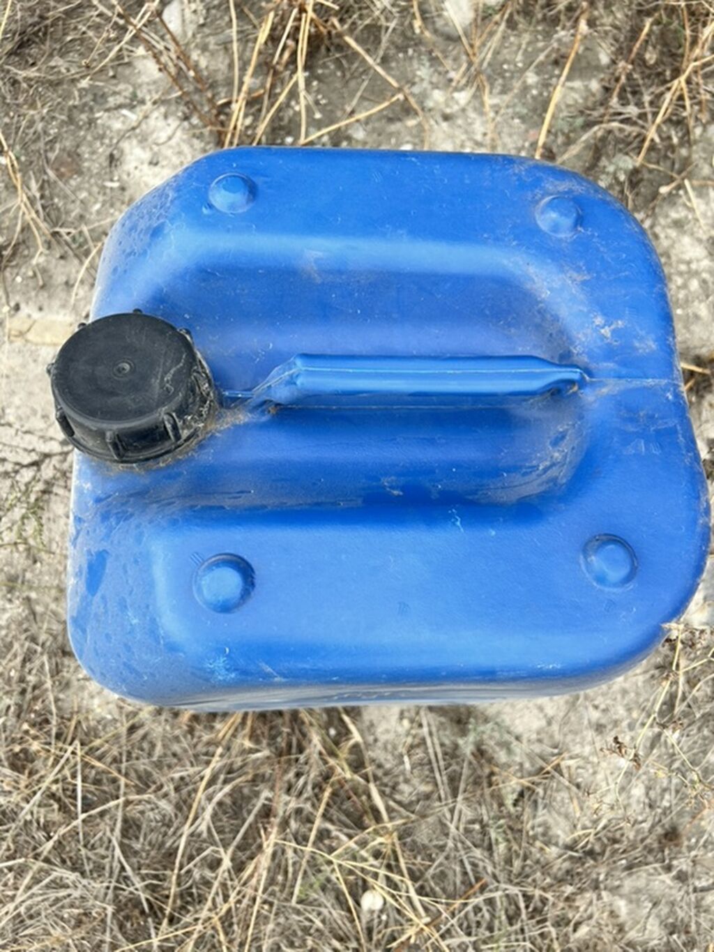 Mavi plastik kanistrlər (bidonlar) - Həcmi: təxmini 20–30 litr — Su çənləri, kanisterləri, bochkalar, Sumqayıt (5)
