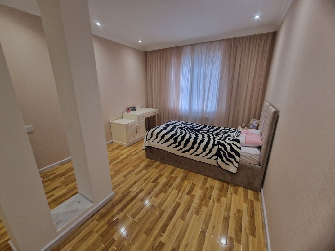Satılır 4 otaqlı köhnə tikili 120 m² — Mənzil, Bakı (7)