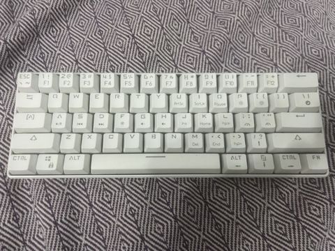 Kompakt 60% klaviyatura yaxsi isteyir — Bakı