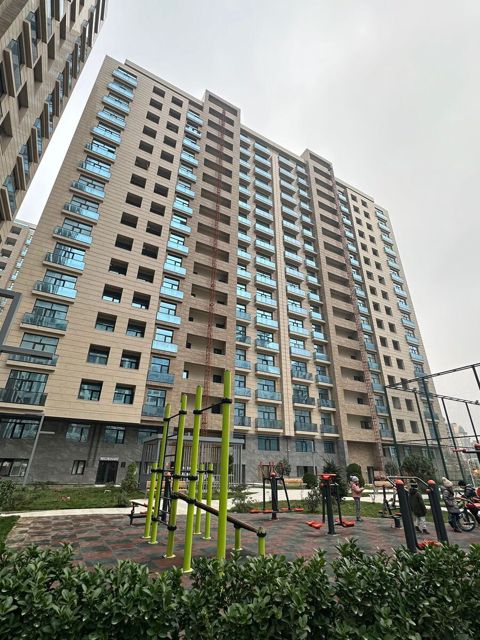 Satılır 4 otaqlı yeni tikili 195 m² — Bakı
