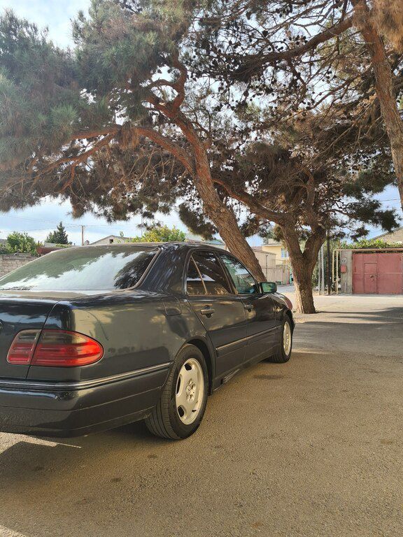 Mercedes E 230, 2.3 L, 1996 il, 600 200 km — Avtomobillər, Bakı (8)