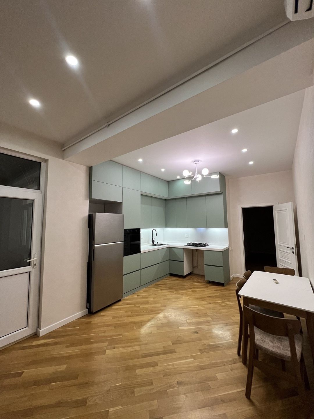 İcarəyə verilir 3 otaqlı yeni tikili 135 m² — Mənzil, Bakı