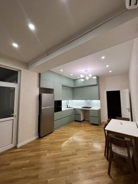 İcarəyə verilir 3 otaqlı yeni tikili 135 m² — Bakı