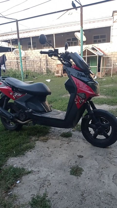 Ünvan imişli 125 kub hər birşeyi işləyir birdənə cüzi yağ yemə var — Bakı