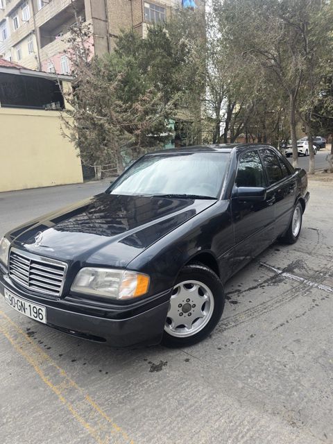 Mercedes C 200, 2.0 L, 1995 il, 484 800 km — Bakı