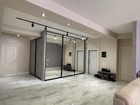 Satılır 4 otaqlı yeni tikili 175 m² — Bakı
