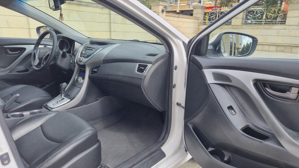 Hyundai Elantra, 1.8 L, 2011 il, 256 000 km — Avtomobillər, Bakı (12)
