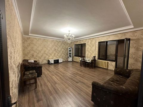 Satılır 5 otaqlı köhnə tikili 120 m² — Bakı