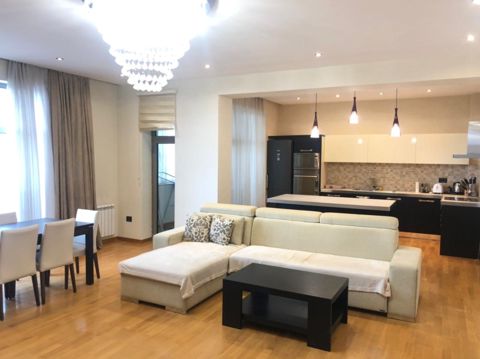 İcarəyə verilir 3 otaqlı yeni tikili 150 m² — Bakı