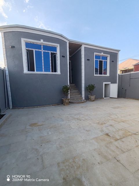 Satılır 4 otaqlı həyət evi/bağ evi 110 m² — Bakı