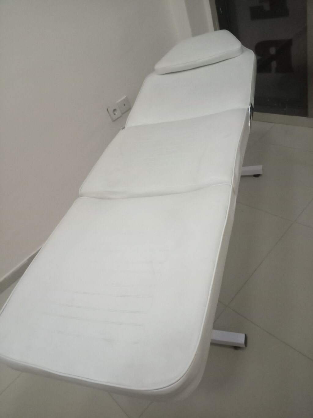 Kosmetoloji/massaj üçün çoxfunksiyalı yataq-kreslo - Rəng: ağ - 3 — Kreslo, Bakı (9)