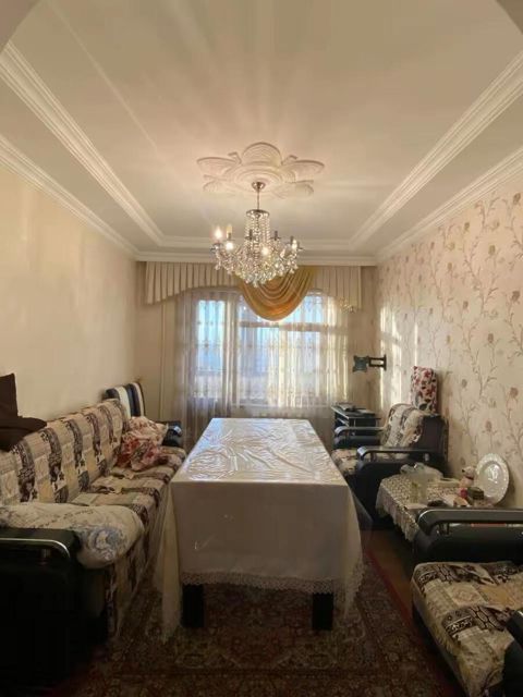 İcarəyə verilir 4 otaqlı köhnə tikili 95 m² — Bakı