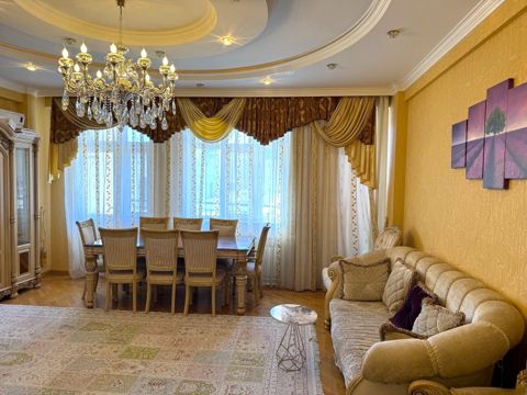 Satılır 4 otaqlı yeni tikili 180 m² — Bakı