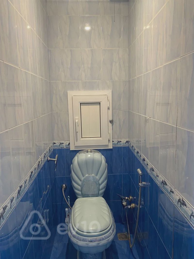 For rent: 2-room apartment (old building), 70 m² — Mənzil, Bakı (11)