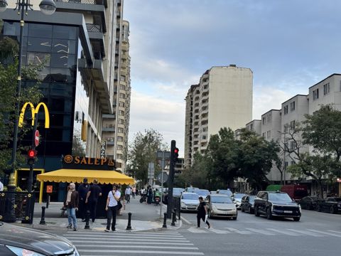 Satılır 2 otaqlı köhnə tikili 50 m² — Bakı