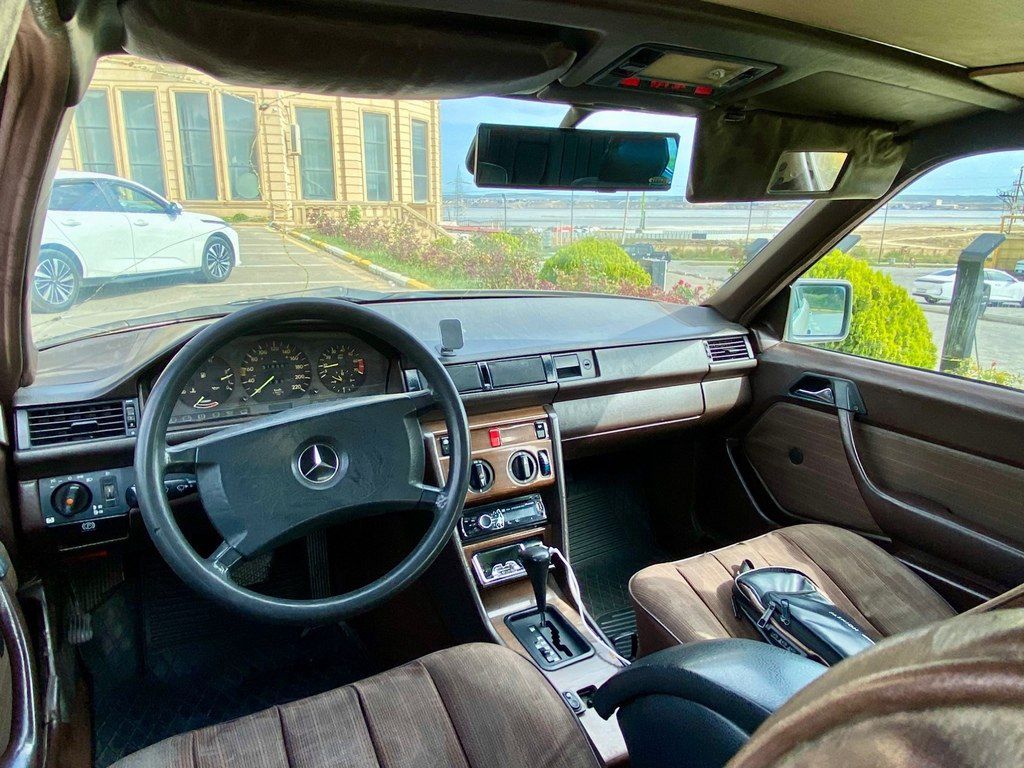 Mercedes 230 E, 2.3 L, 1989 il, 520 000 km — Avtomobillər, Bakı (5)