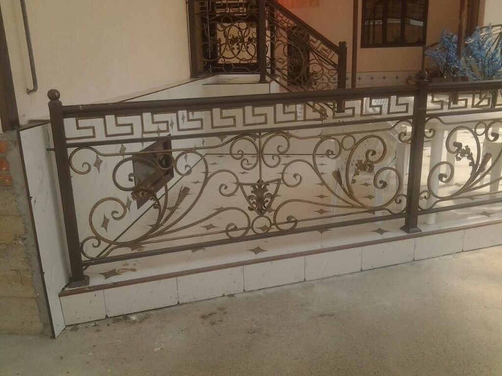 Balkon məhəccəri, Dəmir — Pəncərələr, qapılar, balkonlar, Sumqayıt (4)