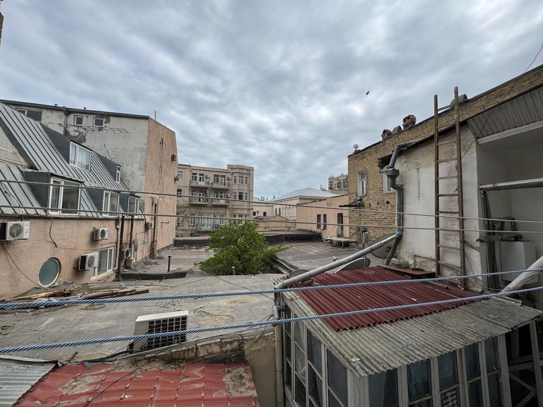 Satılır 5 otaqlı köhnə tikili 190 m² — Mənzil, Bakı (4)