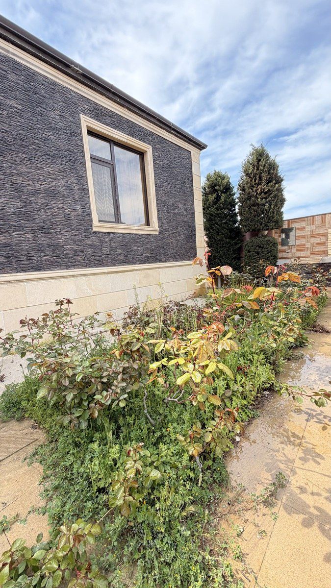 Satılır 4 otaqlı həyət evi/bağ evi 140 m² — Ev, villa, Bakı (2)