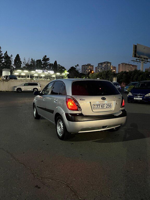 Kia Rio, 1.4 L, 2008 il, 280 000 km 77-KF-255 — Avtomobillər, Bakı (6)