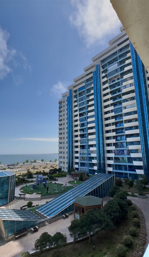 Satılır 4 otaqlı yeni tikili 215 m² — Bakı