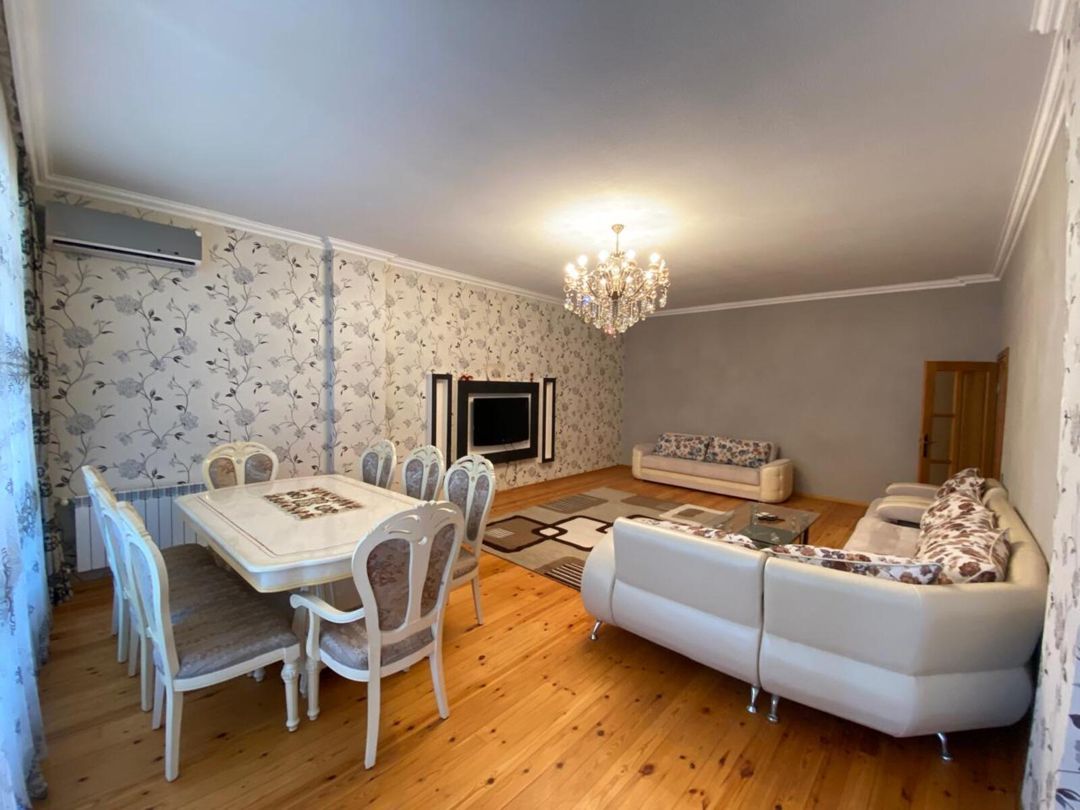 İcarəyə verilir 4 otaqlı yeni tikili 200 m² — Mənzil, Bakı (3)