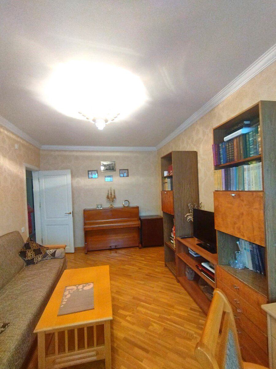 Satılır 4 otaqlı köhnə tikili 110 m² — Mənzil, Bakı (4)