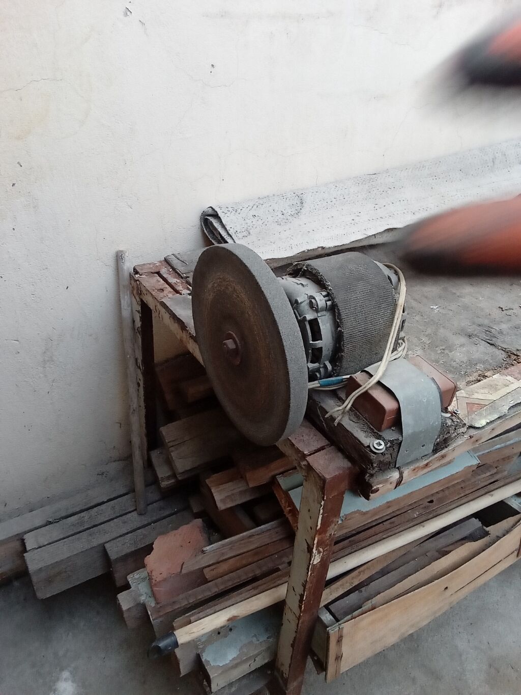 Stasionar daşlama aparatı (tozdaş/şüşə daşlama) - Güclü elektrik — Stanoklar, Bakı (2)