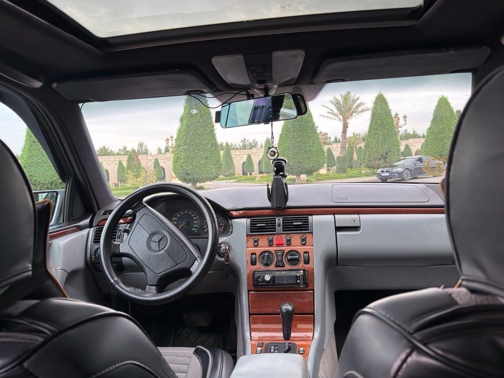 Mercedes E 240, 2.4 L, 1998 il, 470 000 km 90-EG-508 — Avtomobillər, Gəncə (3)