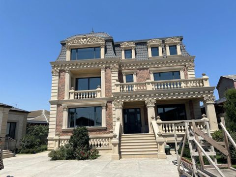 Satılır həyət evi/bağ evi 800 m² — Bakı