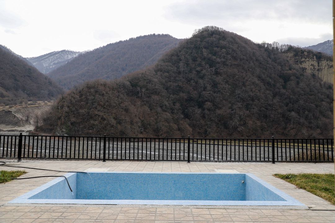 Satılır 6 otaqlı həyət evi/bağ evi 300 m² — Ev, villa, Qax (4)