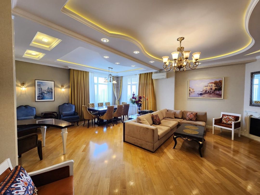 İcarəyə verilir 3 otaqlı yeni tikili 190 m² — Mənzil, Bakı (2)
