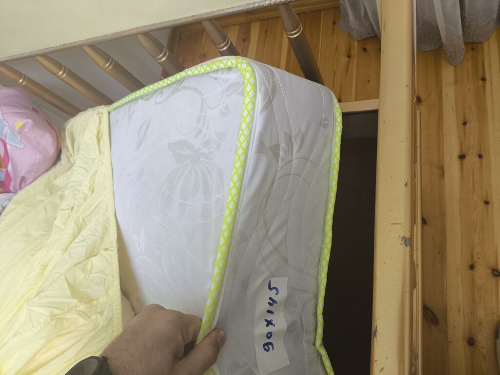 Qız üçün, İşlənmiş, Çarpayı, Bazasız, Matras ilə, Siyirməsiz — Yataqlar, Gəncə (2)