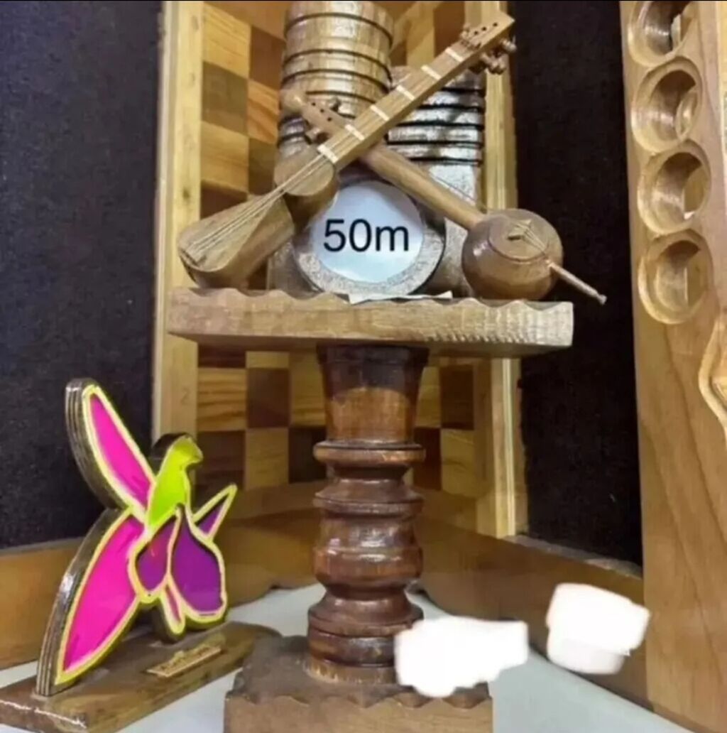 Taxta suvenir musiqi alətləri kompozisiyası - Material: təbii ağac — Skripkalar və digər keməçli alətlər, Bakı (2)
