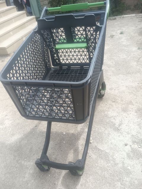Supermarket alış-veriş arabası - Material: möhkəm plastik korpus və — Digah