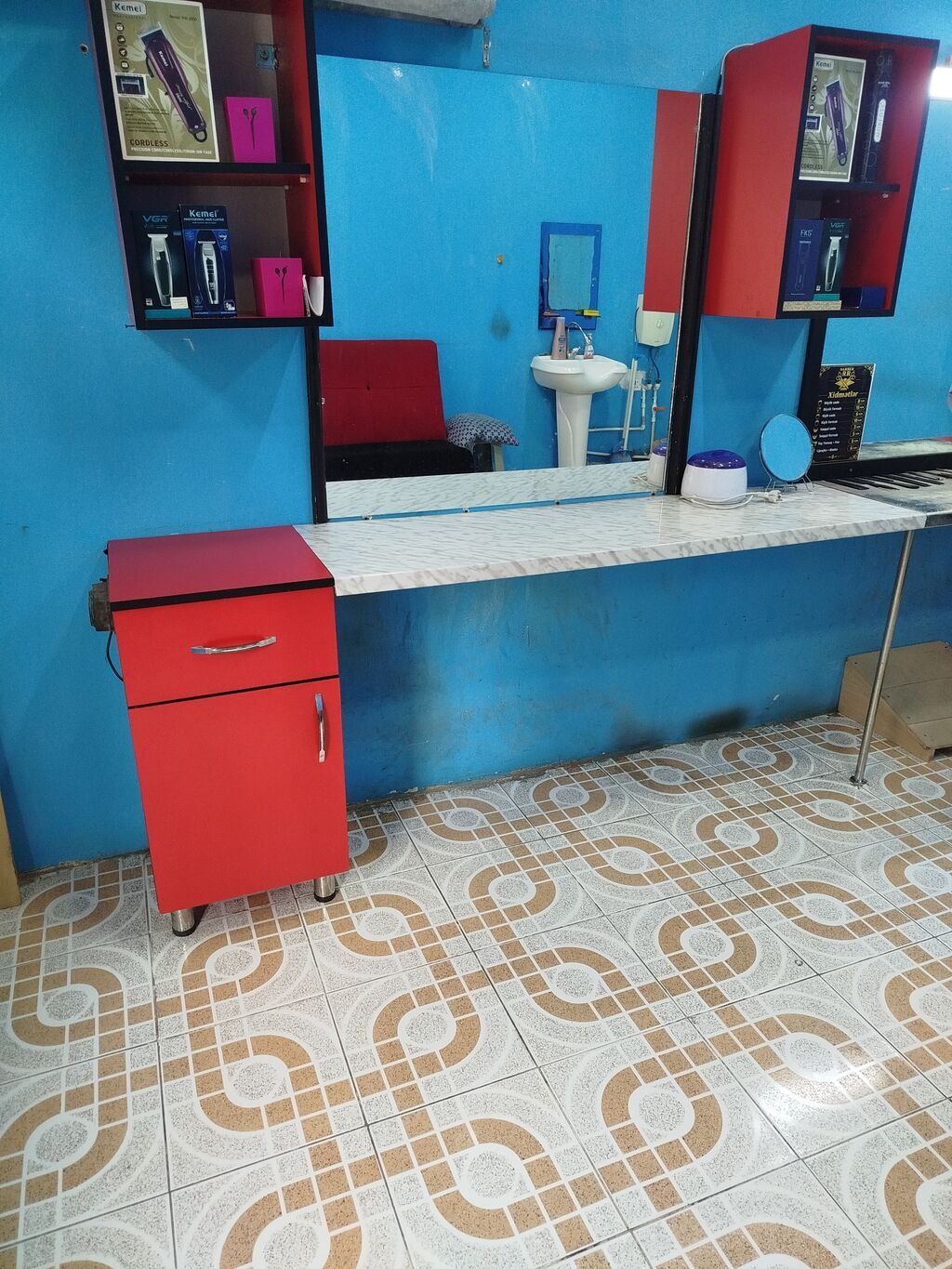 Icarəyə verilir 10 mkr RR kişi salonu, ümumi salon verilmir tek şekil — Salon mebeli, Sumqayıt (2)