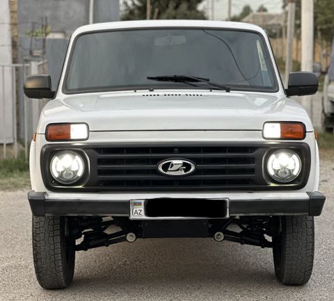 Lada (VAZ) Niva, 1.7 L, 2019 il, 185 688 km — Bakı