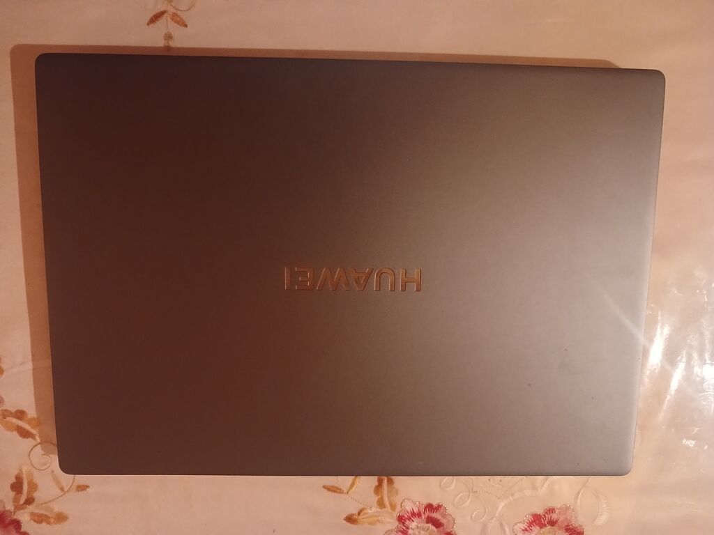 Huawei noutbuk Model: Huaweı MateBook D16 ram 512 yadaş (etiketdə — Huawei, Yevlax