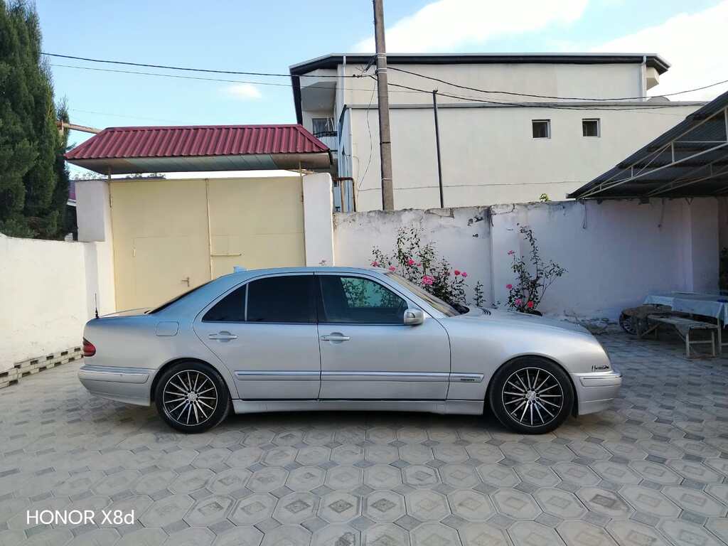 Mercedes E 240, 2.4 L, 2000 il, 285 624 km 99-LX-103 — Avtomobillər, Qazax (2)