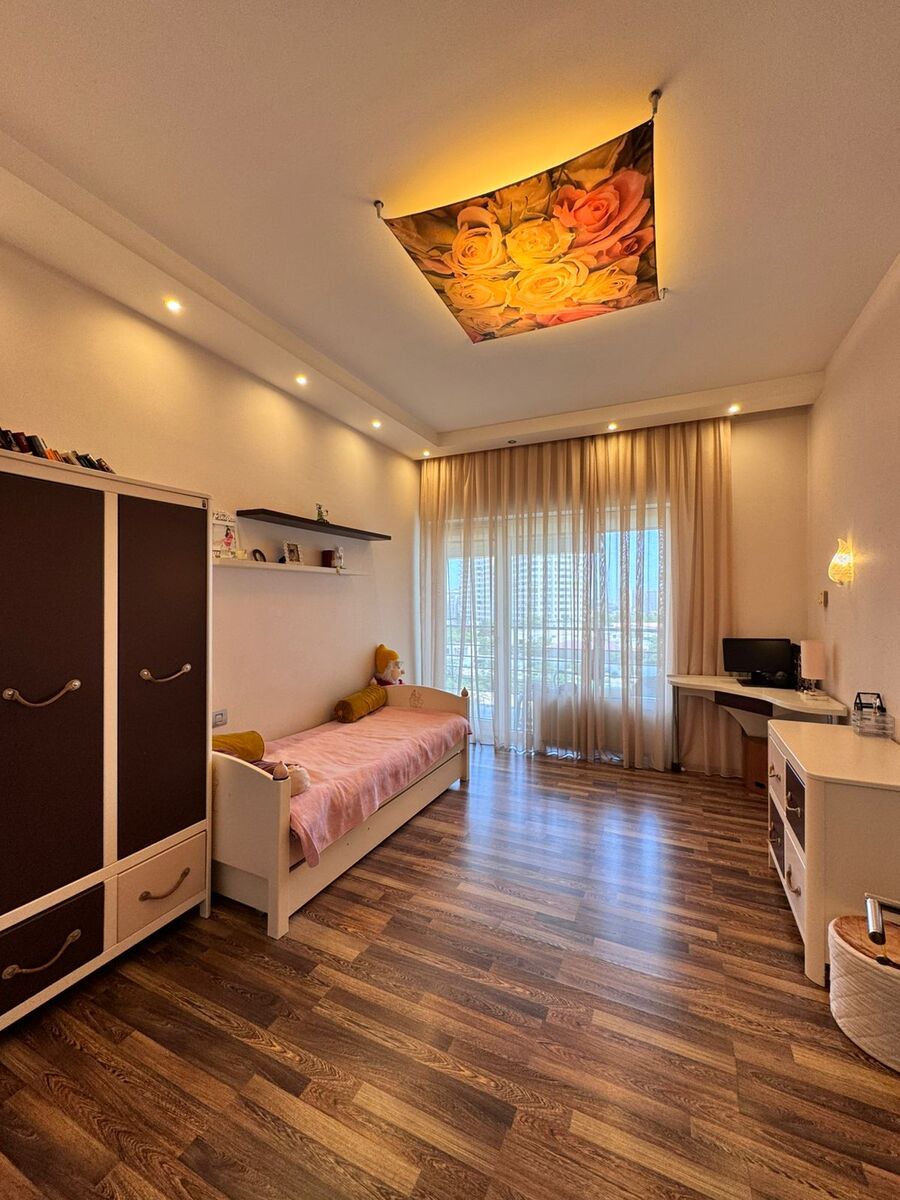 Satılır 4 otaqlı yeni tikili 211 m² — Mənzil, Bakı (8)