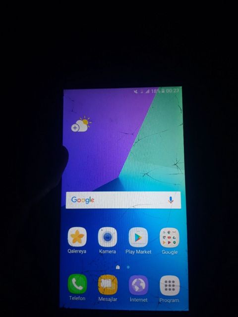Samsung J210, 8 GB, Qırıq — Bakı