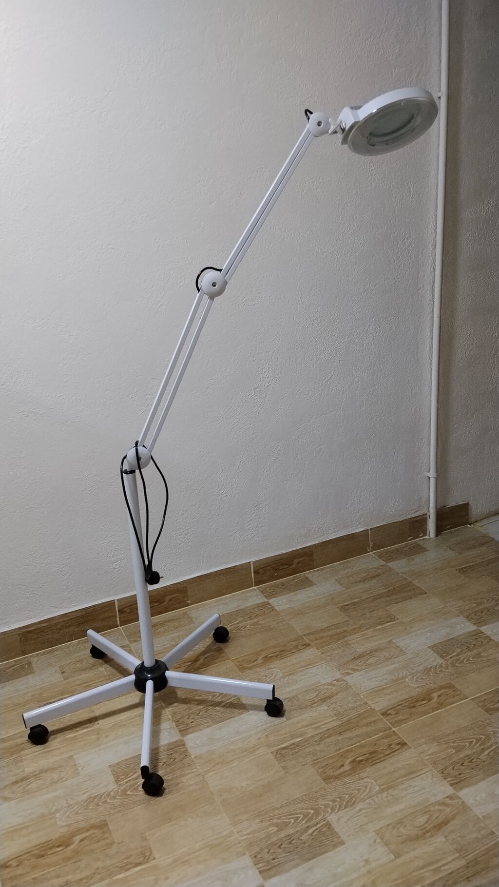 Təkərli stend üzərində lupalı LED işıq lampası - 5-şüalı, təkərli — Digər, Bakı