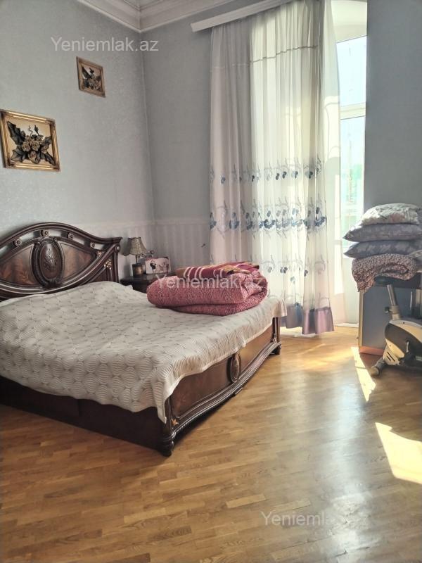 Satılır 5 otaqlı Bina evi menzil (Köhnə tikili), 200 m², Yasamal rayonu — Mənzil, Bakı (9)