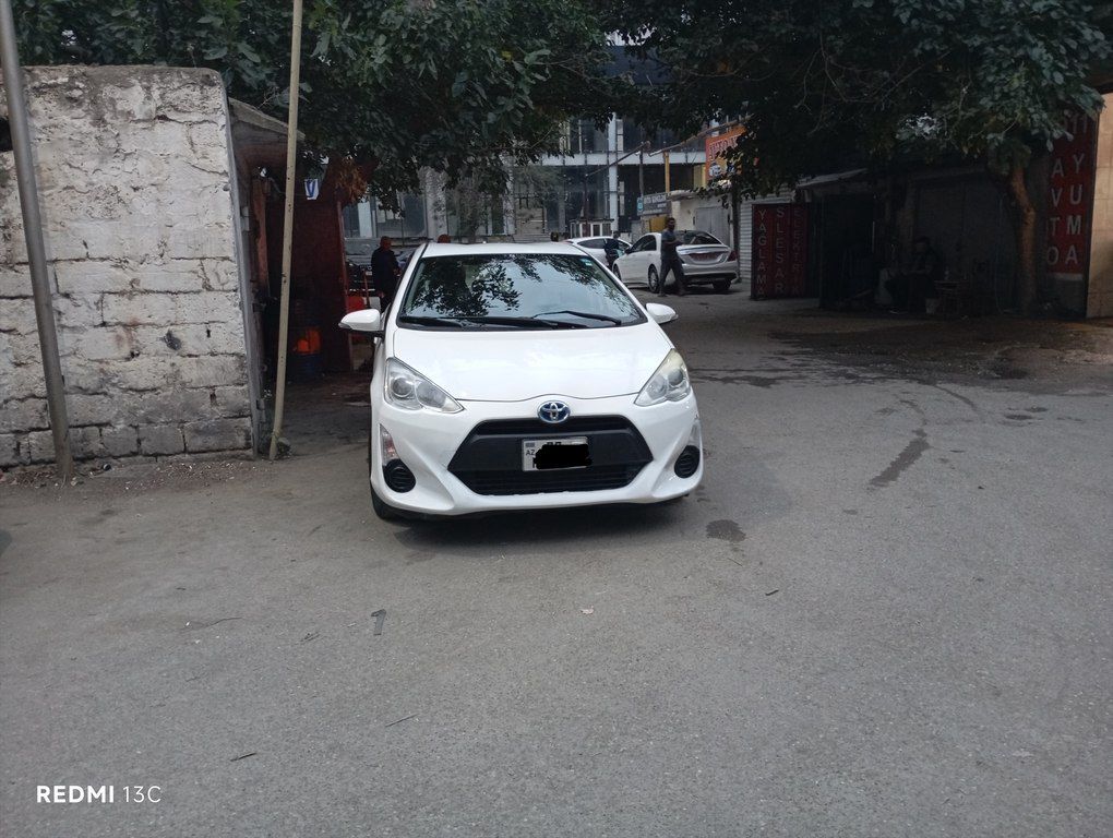 Toyota Aqua, 1.5 L, 0.9 kWh, 2017 il, 290 000 km — Avtomobillər, Bakı