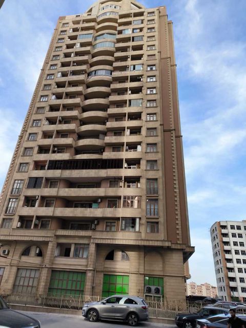 Satılır 4 otaqlı yeni tikili 186 m² — Bakı