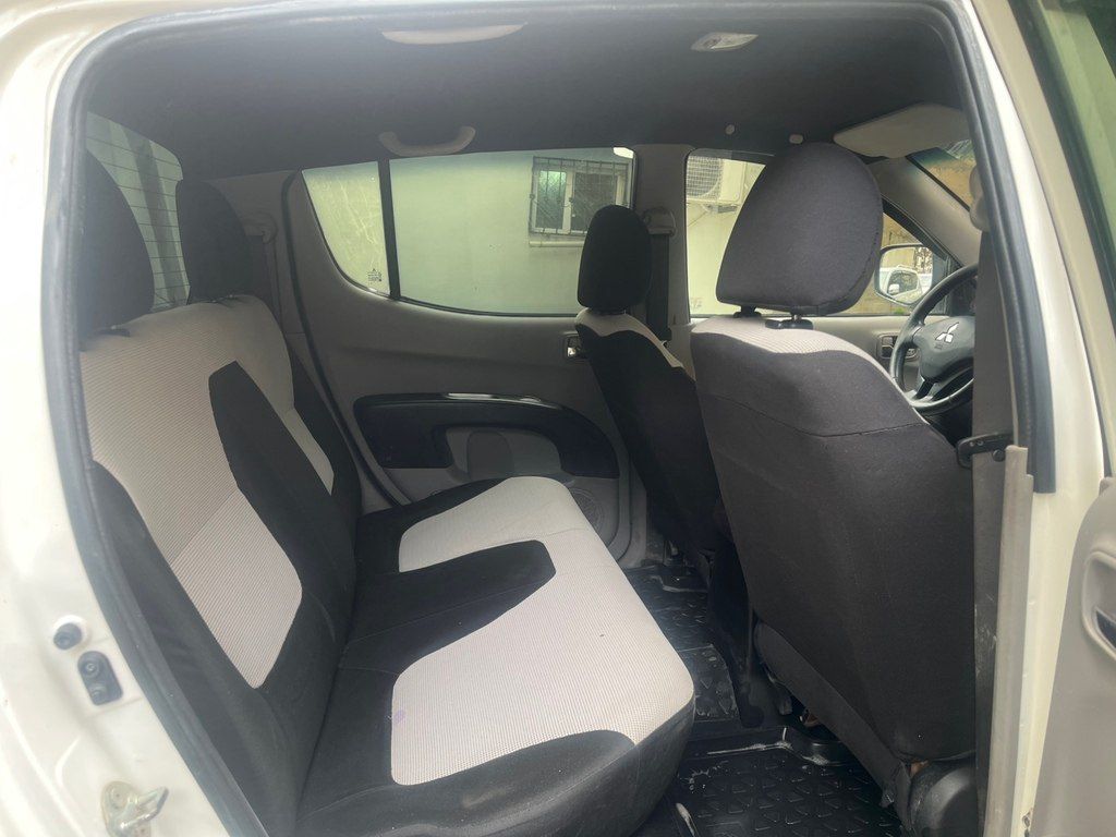 Mitsubishi L200, 2.5 L, 2013 il, 318 400 km — Avtomobillər, Bakı (10)
