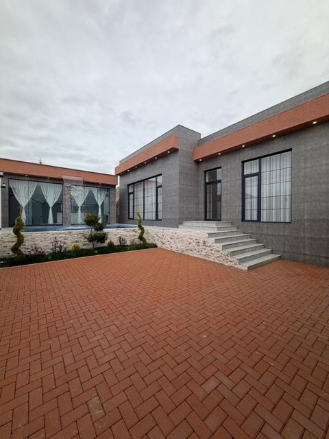 Satılır 4 otaqlı həyət evi/bağ evi 205 m² — Bakı