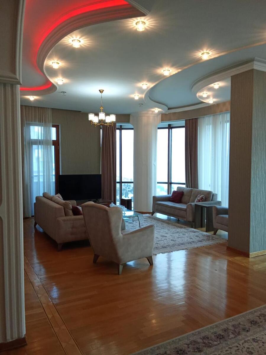 İcarəyə verilir 4 otaqlı yeni tikili 200 m² — Mənzil, Bakı (3)
