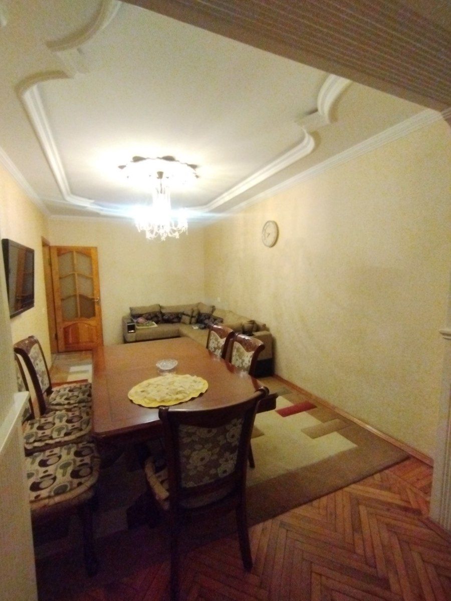 Satılır 4 otaqlı köhnə tikili 100 m² — Mənzil, Bakı (8)