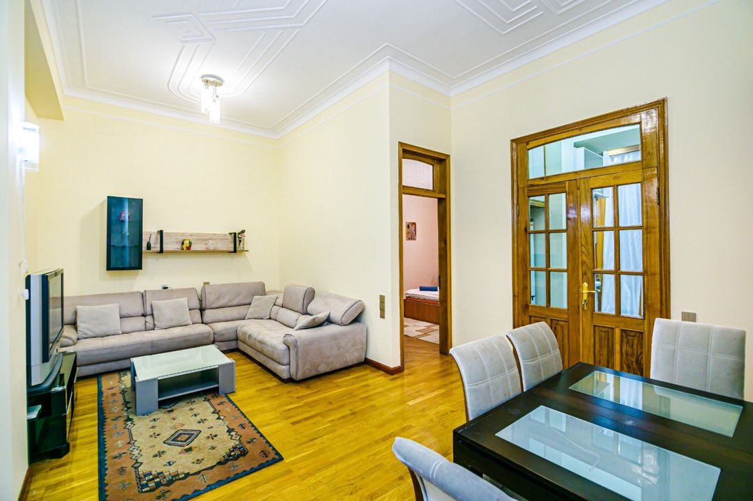 Satılır 4 otaqlı köhnə tikili 130.5 m² — Mənzil, Bakı (7)